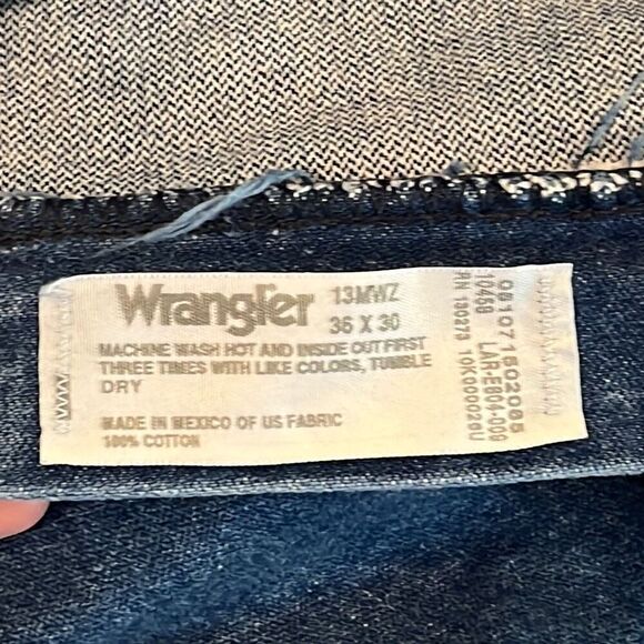 Wrangler Vintage Straight Leg Jeans Size 36x30 - Picture 4 of 4